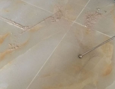 枣庄瓷砖空鼓维修公司分享粘合剂选择不当在瓷砖铺贴过程中可能导致以下问题